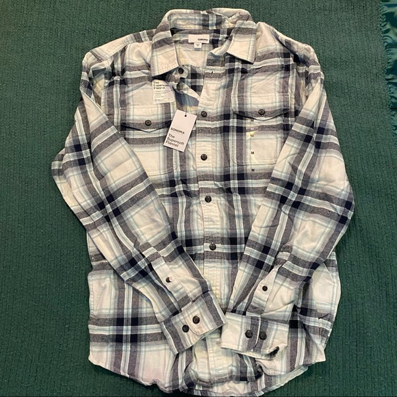 LUCRATIVE Flannel Bundle - SIX flannels for price of ONE (Levi’s, Arizona, etc) - Picture 1 of 12